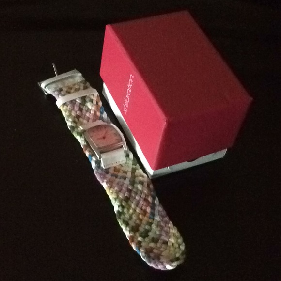 Watch - Picture 2 of 3